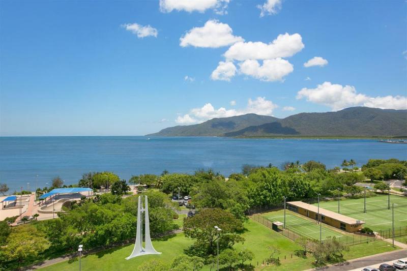 Мотель Cairns Southside International Экстерьер фото